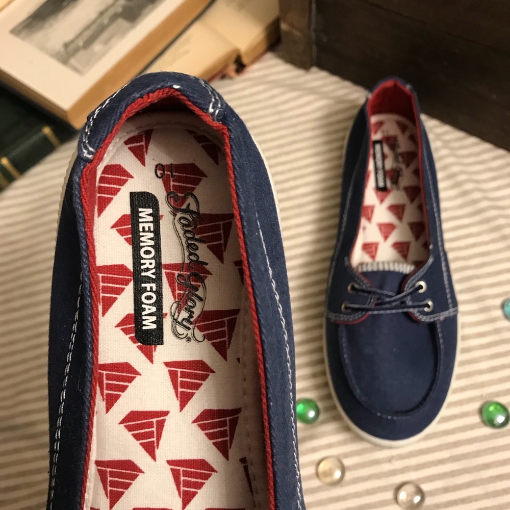 Faded glory size 10 boat shoe